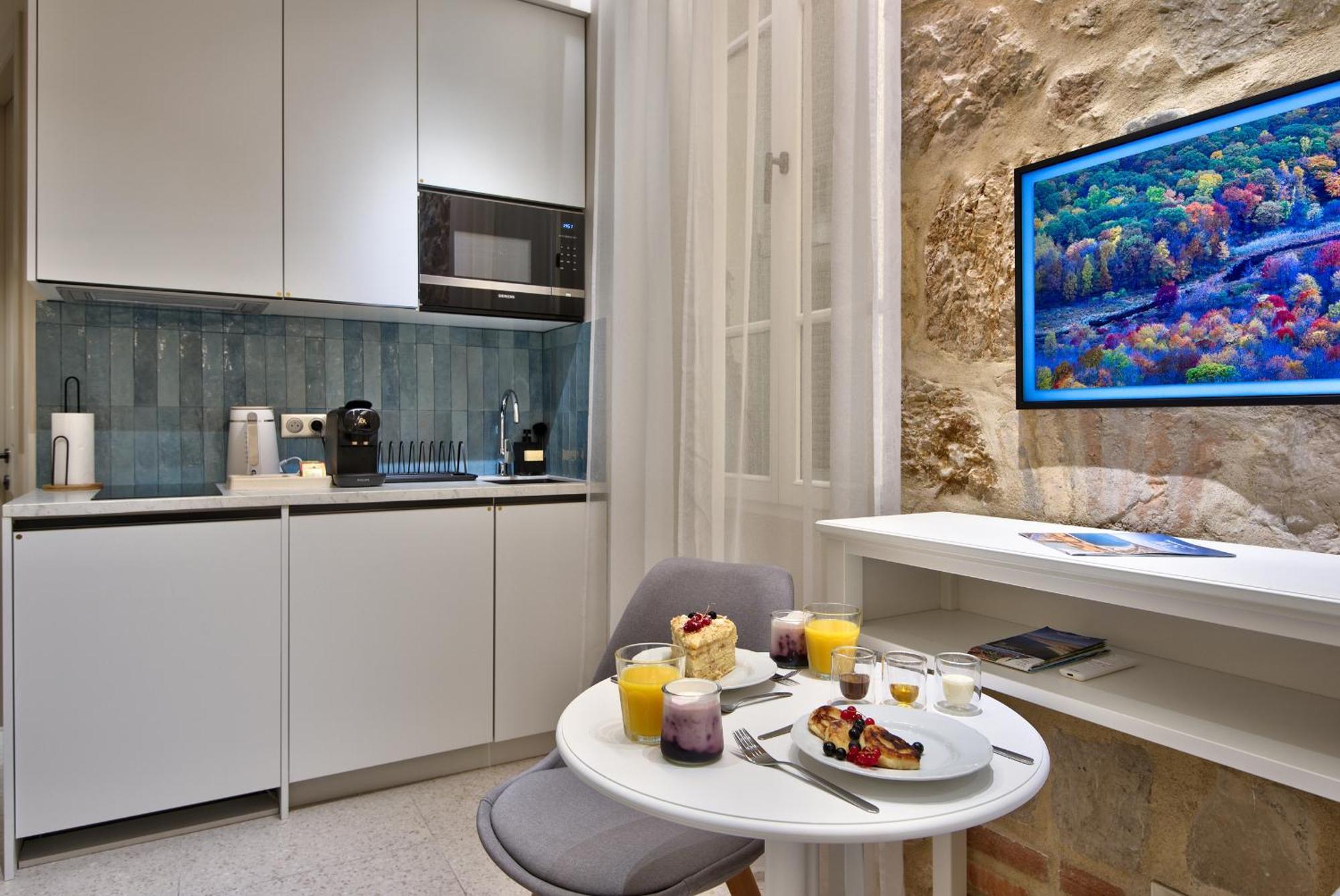 9 Alberti Centre Nice
